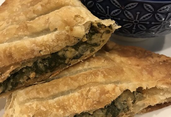 Greek Spinach and cheese pie (Spanakopida)